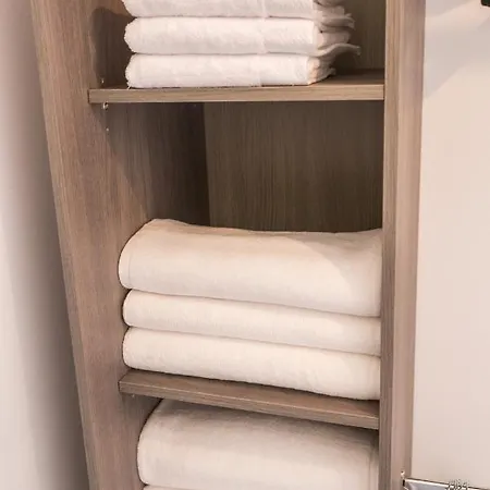 Stom * Năvodari